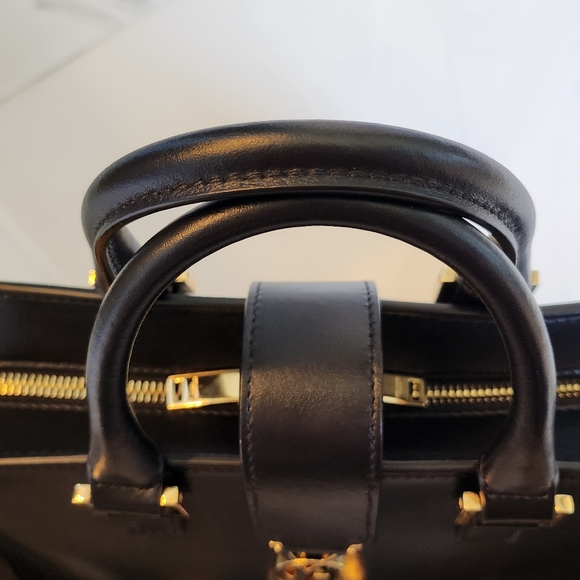 ❤️‼️SALE‼️❤️Gorgeous Authentic Saint Laurent YSL Baby Cabas Black Leather Bag - Picture 13 of 16